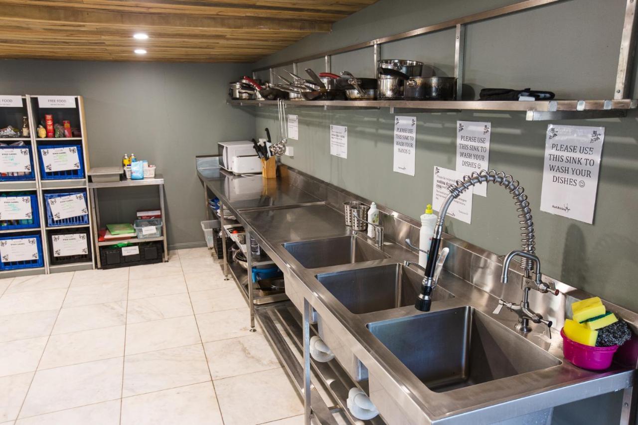 Why Not Backpackers Hostel แคนส์ ภายนอก รูปภาพ
