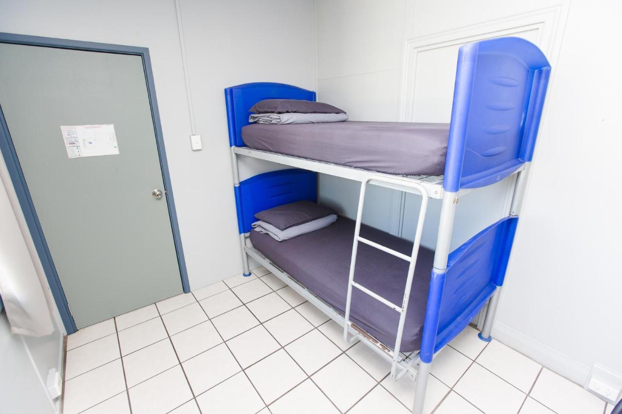 Why Not Backpackers Hostel แคนส์ ภายนอก รูปภาพ